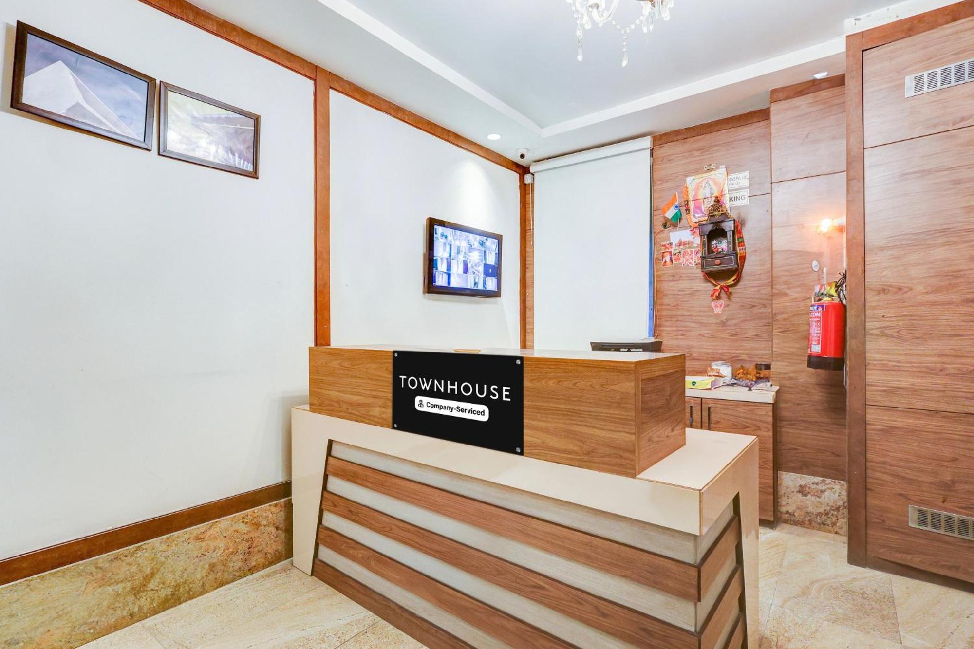 Super Townhouse Chhatarpur Near Metro Park New Delhi Extérieur photo