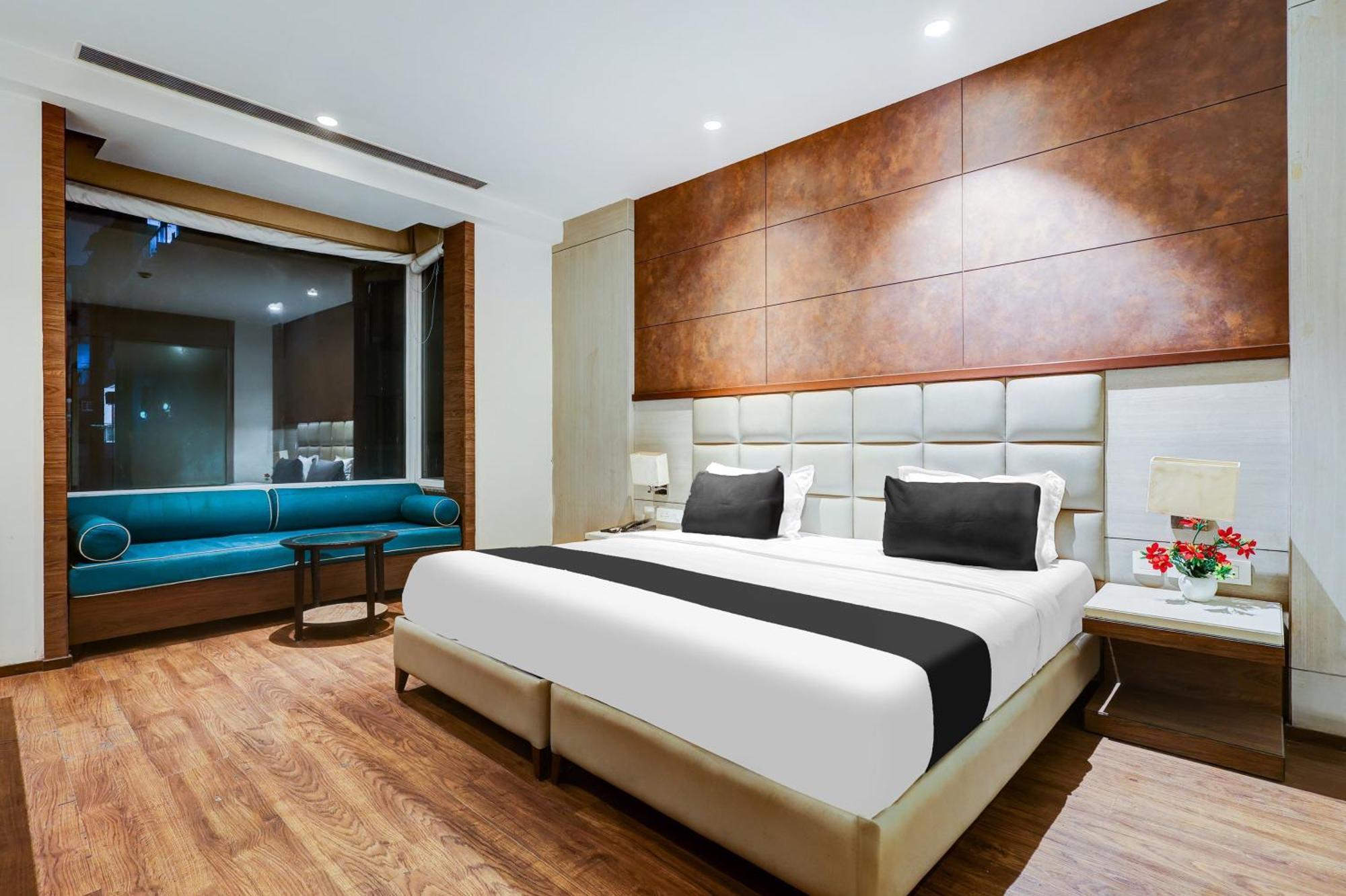 Super Townhouse Chhatarpur Near Metro Park New Delhi Extérieur photo